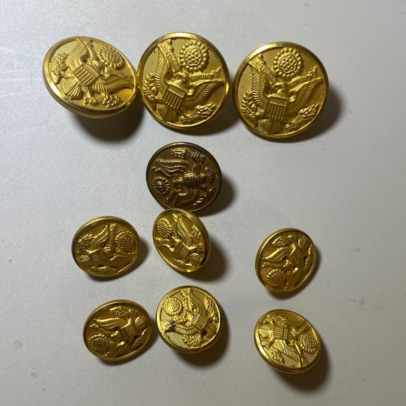 Vintage U.S. Army Uniform Brass Great Seal BUTTON Waterbury Button Co - Picture 1 of 5